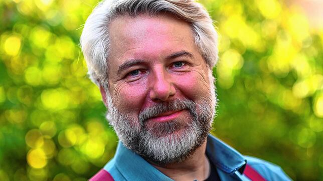 Schauspieler Dieter Fischer gehört zu den fleißigsten Ermittlern bei den &bdquo;Rosenheim-Cops&ldquo; im ZDF.