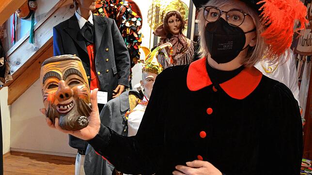 Unter dem Dach des Zunfthauses Obertor findet sich der Fundus der Markdorfer Fasnet – nun für die Öffentlichkeit wieder ...
