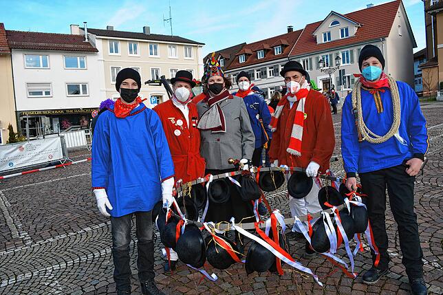 Bild 1: Bilder vom Narrenbaumstellen und Preisschnellen in Markdorf