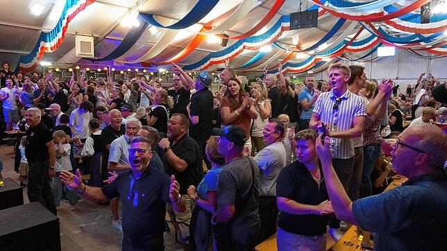 Volles Haus und tolle Stimmung: Die Chilbi 2024 (hier: das Wunschkonzert der Stadtmusik Waldshut) wird allgemein als großer Erfolg ...
