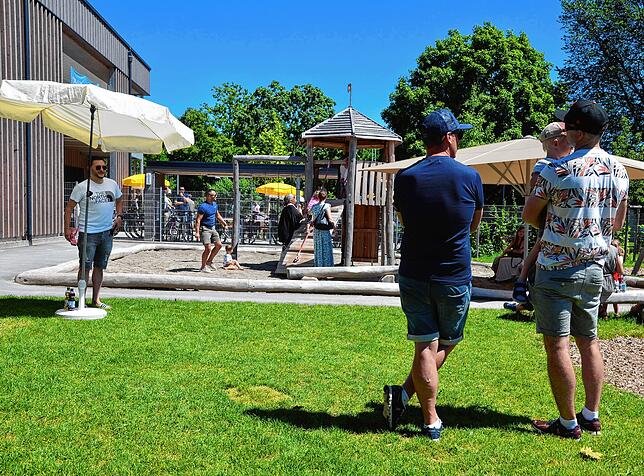 Bild 15: Bilder von der feierlichen Einweihung des Kindergartens Storchennest