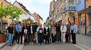 Die Kunstmeile findet in diesem Jahr in der Hauptstraße, der Salmannsweiler Straße, der Kirchhalde und der Goethestraße statt. Die Werke ...