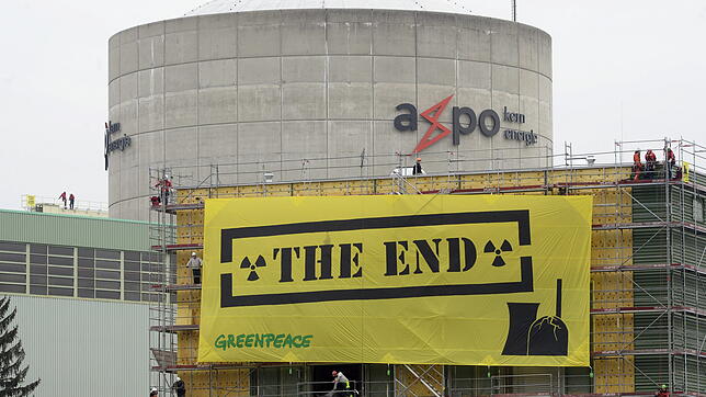 "The End" – das Ende – verkündete das Protest-Transparent, das Greenpeace-Aktivisten im Jahr 2014 nach Eindringen auf das Gebiet des ...