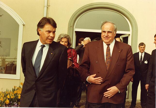 Kohl Konstanz 20., 21. März 1990. Zweitägige Deutsch-spanische Konsultationen in Konstanz, Bundeskanzler Helmut Kohl und der spanische ...