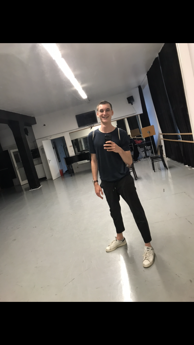 Nach dem Musikabitur am Droste-Hülshoff-Gymnasium begann Fabio Kopf mit dem Studium an der Berliner Universität der Künste.