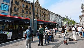 Ab dem 12. Oktober ist der Bahnhofplatz wieder Dreh- und Angelpunkt der Konstanzer Buslinien. Es ändert sich einiges, denn dann fahren ...
