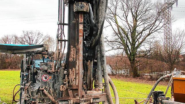 2019: Probebohrung im Baugebiet Auf Leim, um das Wärmepotenzial zu erkunden. Archivbilder: Energiedienst