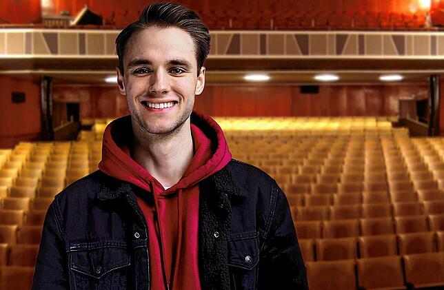 Philipp Hiller aus München spielt Paul in “Paul, die Laterne“.