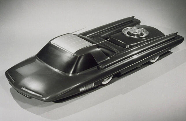 Links: Der visionäre Ford-Nucleon sollte mit einer Uran-Füllung 8000 Kilometer weit kommen. Bild: dpa