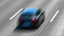 Ein italienischer Geschäftsmann ist mit 260 Stundenkilometern über eine Autobahn bei Stuttgart gefahren und hat sich dabei gefilmt.