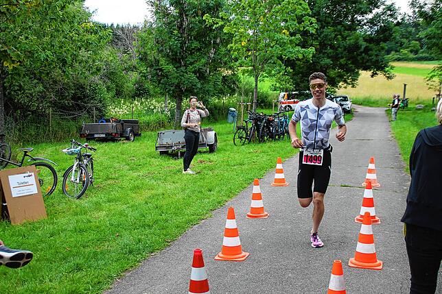 Ringo Ammann beim Zieleinlauf. Seine 36:41 Minuten sind neuer „Laien Man“-Rekord