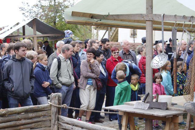 Bild 22: Bilder: Kirbe im Freilichtmuseum Neuhausen ob Eck