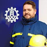 &bdquo;Ich habe den Lkw-Führerschein, das Bodenseeschifferpatent und den Kranschein; das kann ich hier alles nutzen&ldquo;, freut sich ...