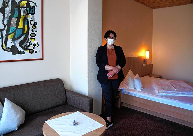 &bdquo;Wir können nur warten, was wird&ldquo;, sagt Sigrid Meßmer, Betreiberin des derzeit leeren Hotels Fortuna in Stockach.