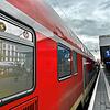 (Symbolbild) Am Konstanzer Bahnhof kommen bei einer Personenkontrolle drei offene Haftbefehle zum Vorschein. Die Bundespolizei nimmt den ...