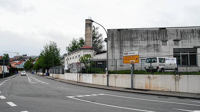So sah es früher an der Abzweigung zur Dillstraße (links neben dem Bild) aus. Um das Contraves-Areal an der Winterspürer Straße war eine ...