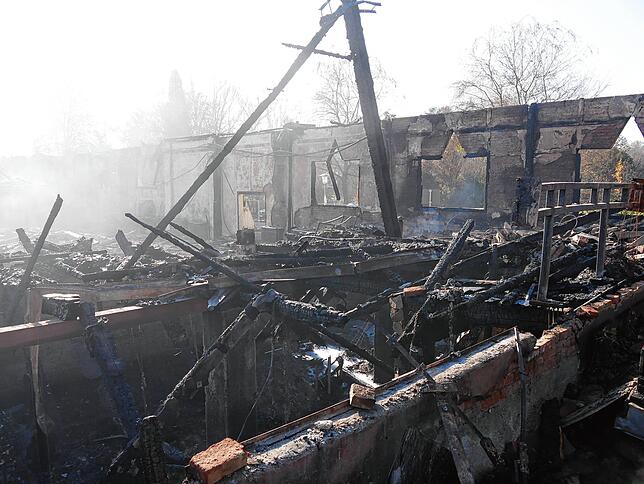 Nur noch Trümmer: Ein Brand hat die Scheffelhalle in Singen in der vergangenen Woche komplett zerstört.