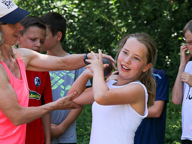 Bild 6: Bilder vom Kreisfinale des Schulwettbewerbs &bdquo;Jugend trainiert für Olympia&ldquo; am Donnerstag im Langensteinstadion Tiengen