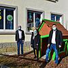 Pfarrer Dominik Rimmele (links) freute sich mit Kindergartenleiterin Eva Renner und Bürgermeister Alois Fritschi über das neue ...