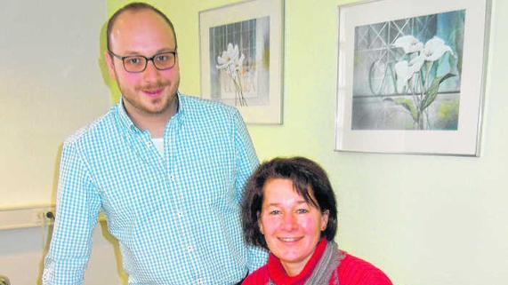 wax_bo_vhs_programm Felix Schüle und Anja Strittmatter haben das neue Programm der Volkshochschule maßgeblich mitgestaltet.