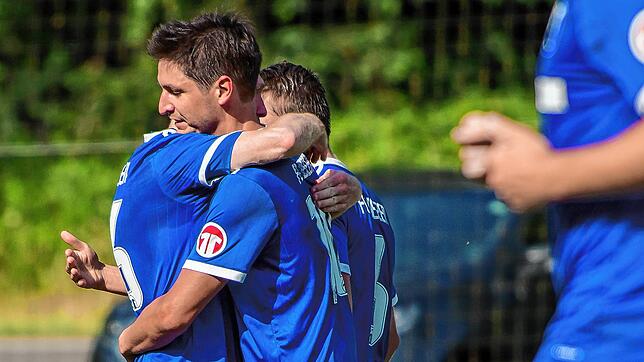 Bild : FC Weizen legt im Abstiegsspiel zur Kreisliga B ein 3:0 gegen FC Huttingen vor &ndash; wir haben Bilder!