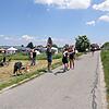 (Archivbild) Im Start- und Zielbereich bei der Wiese neben der Gemüse-Genossenschaft übergaben die Mitglieder der Teams an den nächsten ...