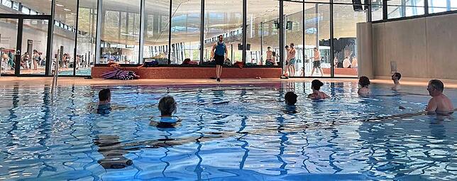 Eine exklusive Aquafitness-Einheit erlebte das Fit und Gesund Team im Schwaketenbad. Das Trainingsprogramm überraschte nach einer ...