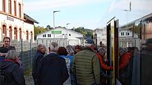 In Meßkirch gab es am Morgen des Feiertags einen großen Auflauf am Bahnsteig der Biberbahn. Über 50 Personen wollten am besonderen ...