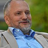 OB Martin Staab: &bdquo;Wir wollten einmal einen anderen Weg gehen, um möglichst junge, kreative Ideen zu sehen.&ldquo;