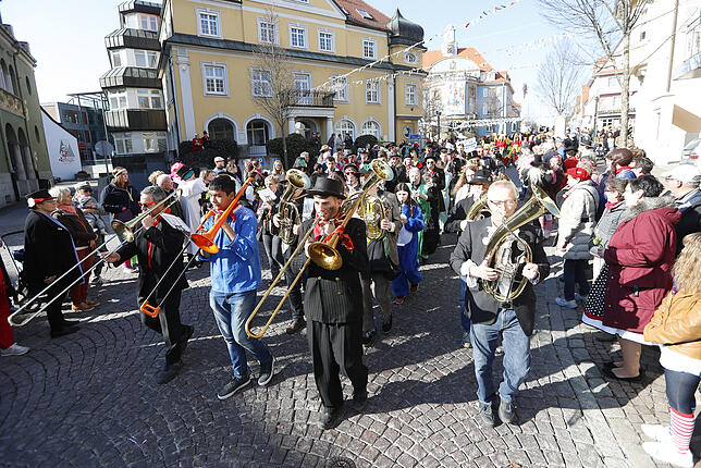 Bild 18: Bilder vom Kinderumzug: So viel Spaß hat der Eschinger Nachwuchs bei der Fasnet