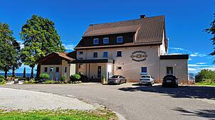 Das Hotel und Restaurant Hegaustern in Engen-Stetten steht zum Verkauf.