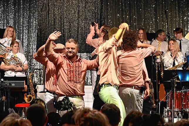 Bild 23: Bilder von der Schlagerrevue (2): Ein Blick hinter die Bühne und großer Spaß im Rampenlicht