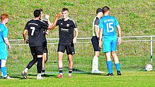 Gut gemacht: Nach seinem Kopfballtreffer zum 2:0-Zwischenstand im Finale u den Hotzenwald-Cup in Schachen gegen den SV Buch, holte sich ...