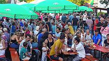 (Archivbild) Im vergangenen Jahr war der Dingelsdorfer Dorfplatz anlässlich des Herbstfestes sehr gut gefüllt.