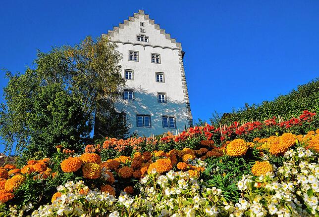 &bdquo;Sein und Schein&ldquo; lautet das Motto des Denkmaltags. Während das Bischof- schloss mit echten Bossen-Quadern ausgestattet ist, ...