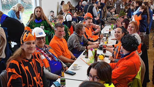 Bild : Bilder der letzten Entmachtung von Bürgermeister Weckbach und dem Landvogt in Fischerinnen-Kleid