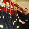 Auch an den Feuerwehren im Landkreis gehen die Schutzmaßnahmen in der Coronakrise nicht vorbei. Im Bild Kommandant Reiner Zeller von der ...