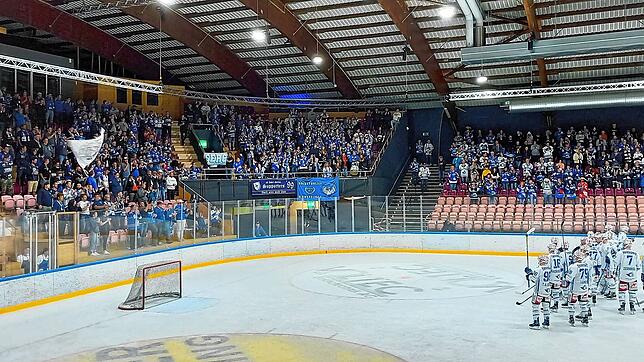 Jeweils rund 800 Wild Wings-Fans unterstützten ihre Mannschaft beim Bodensee-Cup im Halbfinale und Finale.