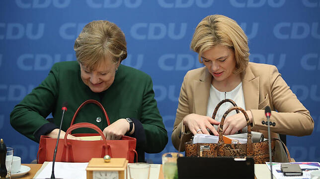 Kanzlerin Angela Merkel und Julia Klöckner gestern bei der Vorstandssitzung.