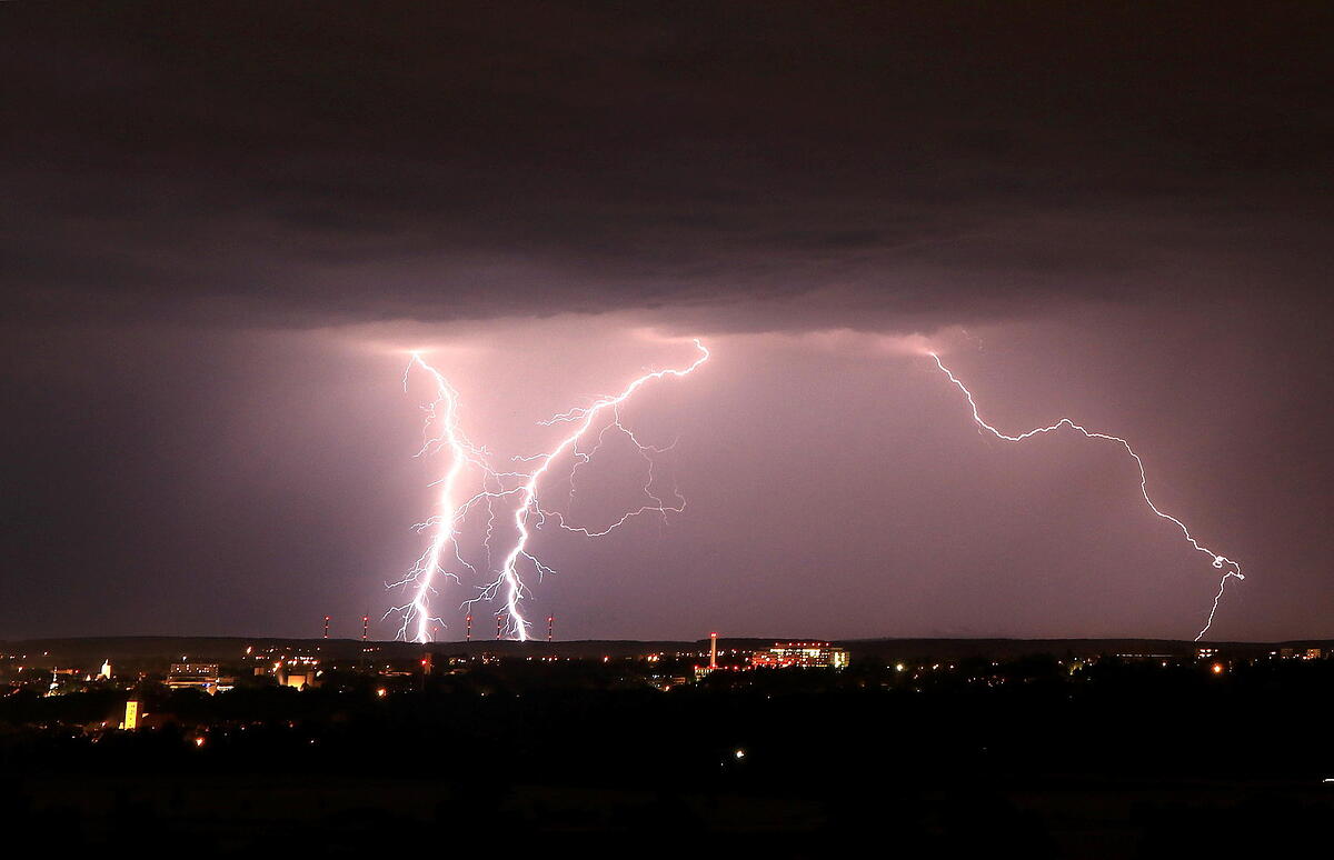 Stuttgart: Gewitter wüten in Baden-Württemberg: Heute ...