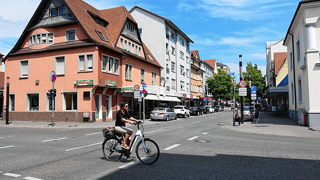Für dieses Gebiet an Ekkehard- und Erzbergerstraße wird ein Bebauungsplan erstellt. Grund war ein Bauvorhaben, nach dem das rosafarbene ...