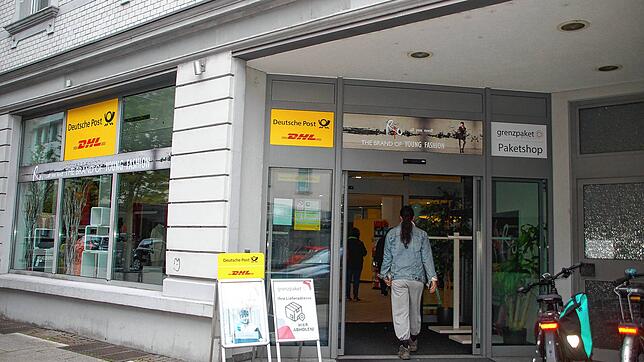 Die Post und DHL sind in die Räumlichkeiten in der Friedrichstraße 14 (ehemals Voba) gezogen. Bild: Petra Wunderle