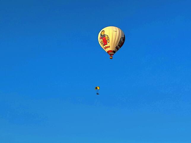 Bild 9: Traumhafte Bilder: Ballonfahrt zum Sonnenaufgang über Wehr