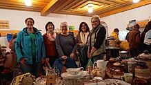 Fünf Löffingerinnen beim Nachtflohmarkt in Unadingen (von links): Meike Mayer, Daniela Scherzinger, Petra Mayer, Heidi Engesser und ...