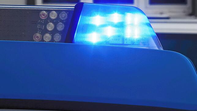 Ein 42 Jahre alter Mann soll im baden-württembergischen Bisingen im Zollernalbkreis seinen acht Jahre alten Sohn und sich selbst getötet ...