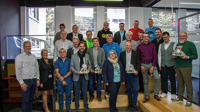 Melanie Moosmann (von hinten links), Karsten Kimmel, Markus Cieslik, Michael Dilger, Philipp Müller, Kolja Düll, Thomas Heini, Stefan ...
