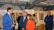 Der Förderkreis feiert 40 Jahre Hilzinger Kunstausstellungen. Beliebt sind stets die Vernissagen, hier die zur Ausstellung von Marcel ...