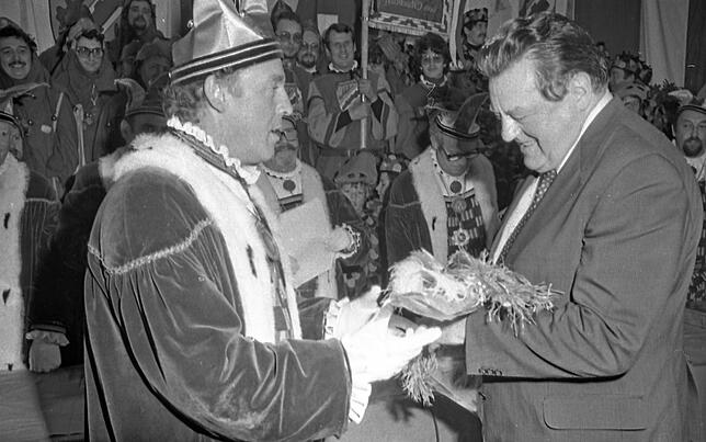Der Fasnachter Heinrich Wagner: Als Fürsprech prägte er die Verhandlungen des Narrengerichts, Franz Josef Strauß war 1979 sein ...
