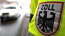 Ein Zollbeamter muss sich vor dem Amtsgericht in Bad Säckingen verantworten (Symbolbild).