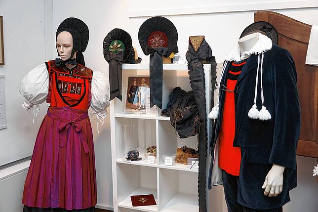 Die Sonderausstellung in der Alten Metzig zeigt aktuell die Geschichte des &bdquo;Textilen Handwerks&ldquo; in Waldshut. Die Trachten ...